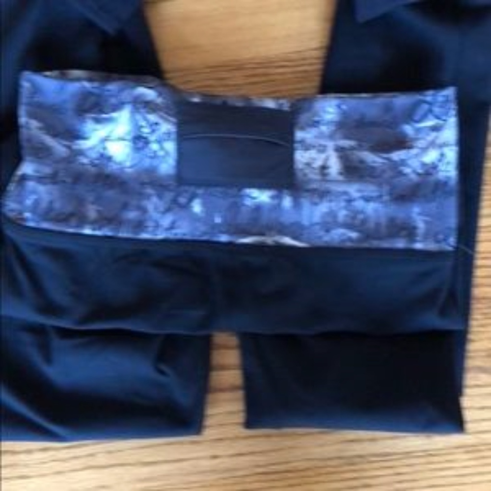 Lululemon Black Stir Up Pant - Size 4 - Picture 2 of 6